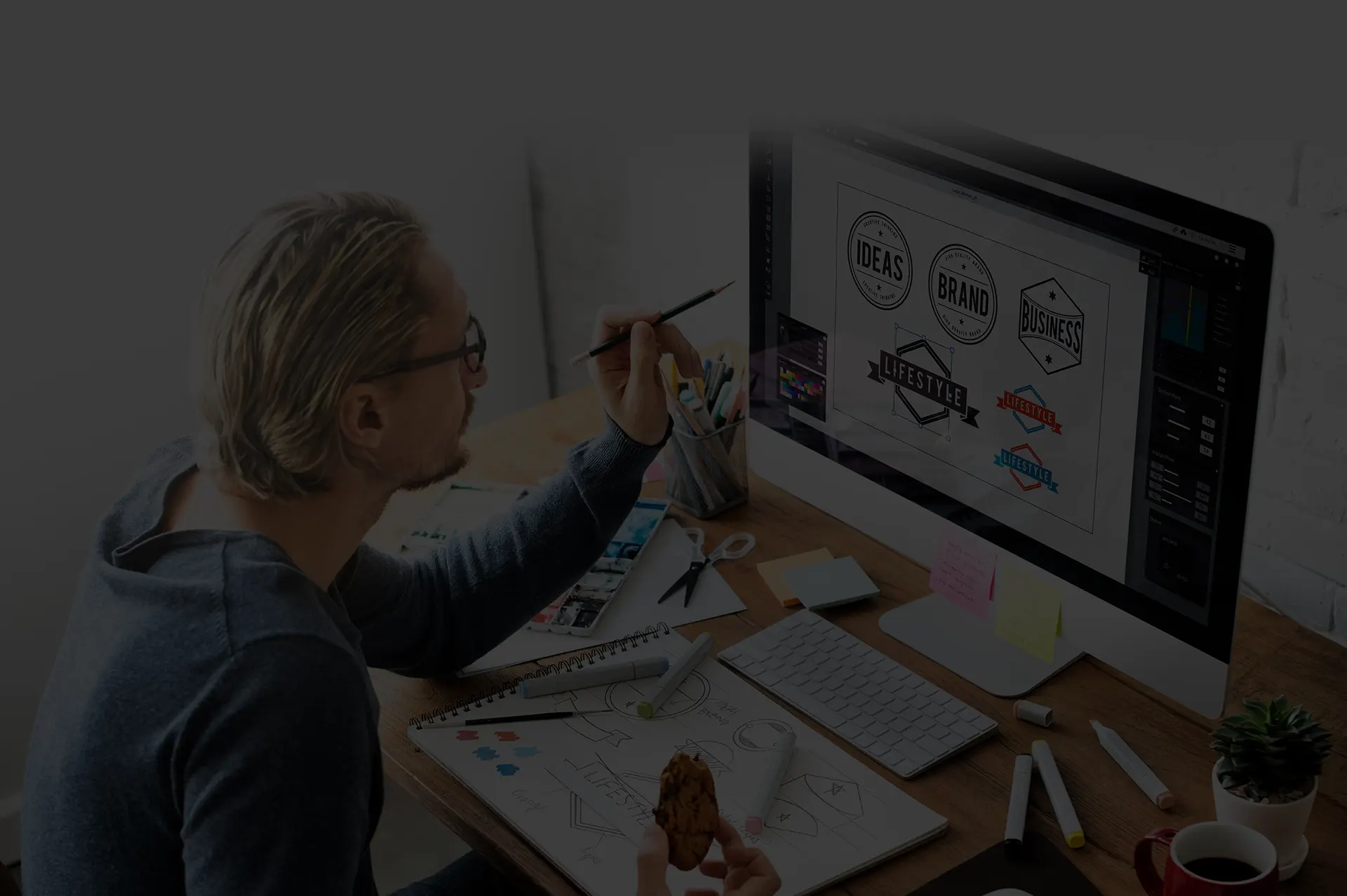 TYPOGRAPHIE ET CRÉATION DE LOGO